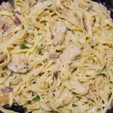 FETTUCCINE WITH CHICKEN CARBONARA